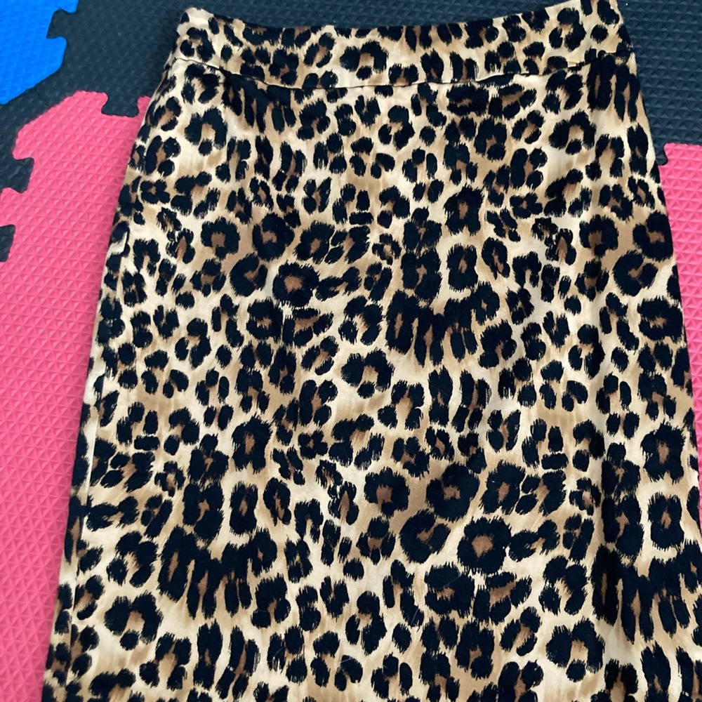 Charter Club Leopard Pencil skirt, size 4P.